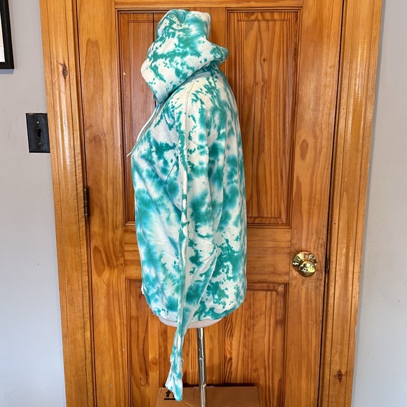 Women’s tye dye hooded sweatshirt - Picture 2 of 7